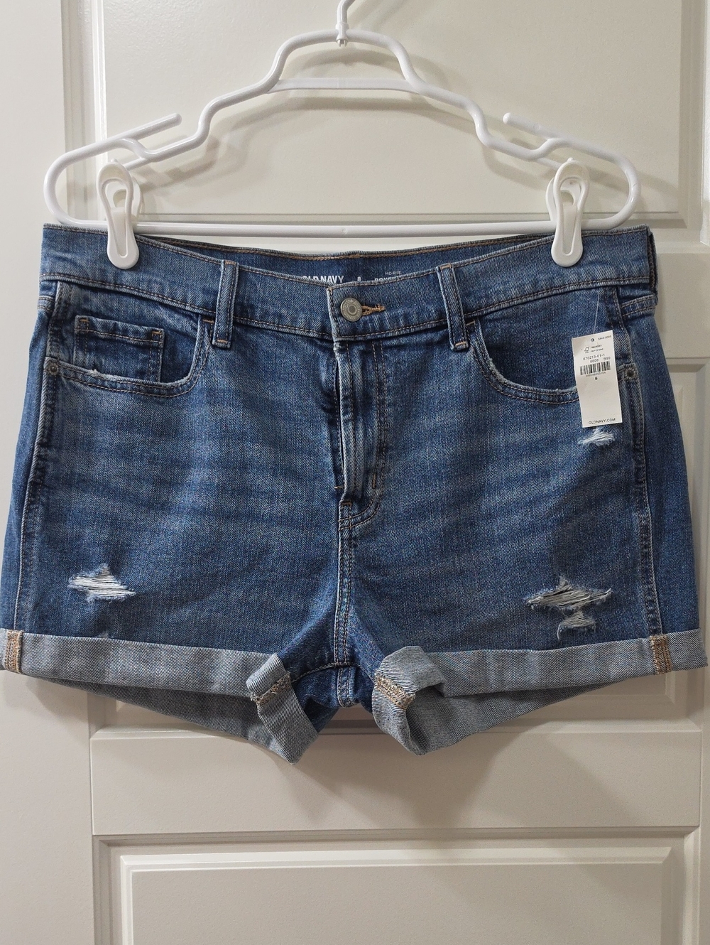 💙 Old Navy Rolled‑Hem Distressed Denim Shorts – NWT! Size 8 💙